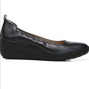 Vionic Advantage Jacey Slip On Wedge size 8